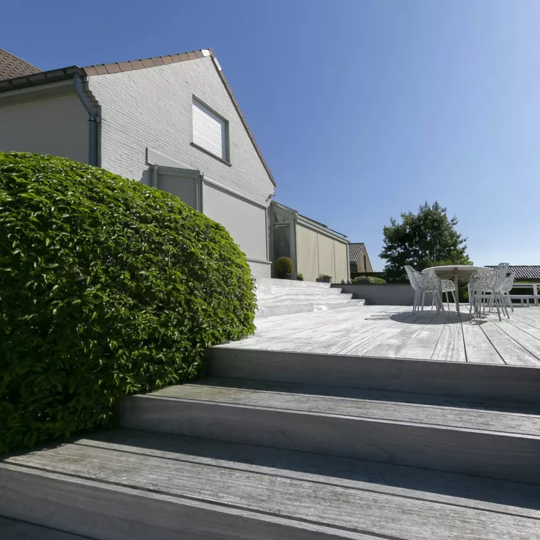 Landelijk gelegen tuin met elegante haagmassieven (20) - 
